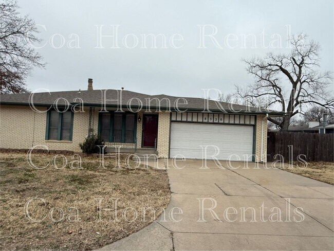 Building Photo - South East side Duplex