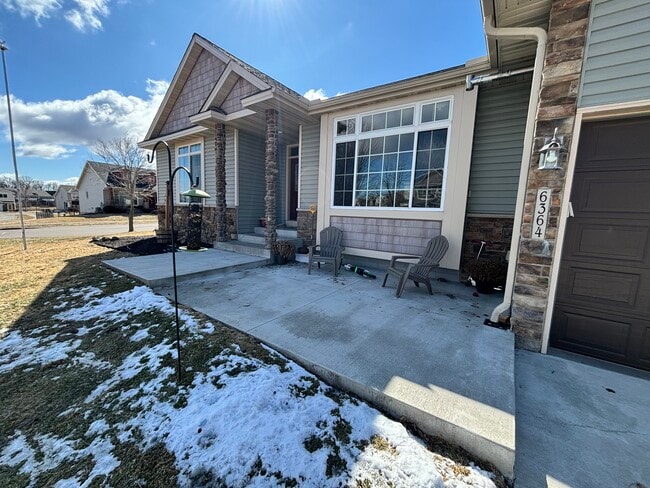 Photo - 6364 Bakken St