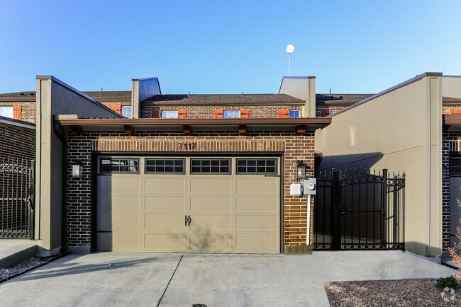 Building Photo - 7117 9th Hole Dr Rental