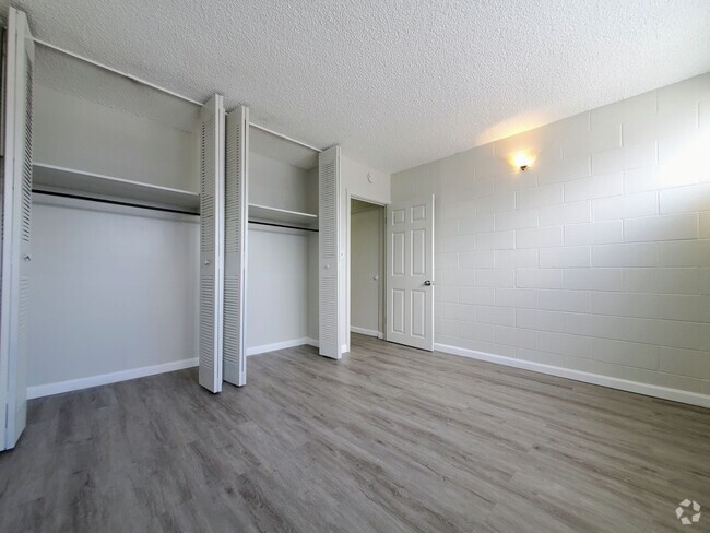 Building Photo - Available Now | Unfurnished 1 Bedroom, 1 B... Rental