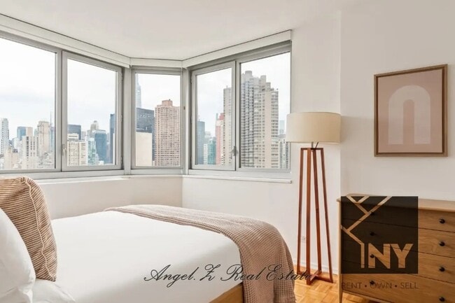 Photo - 349 W 34th St. Unit 32B