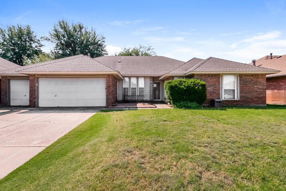 Photo - 11840 SW 3rd Terrace House