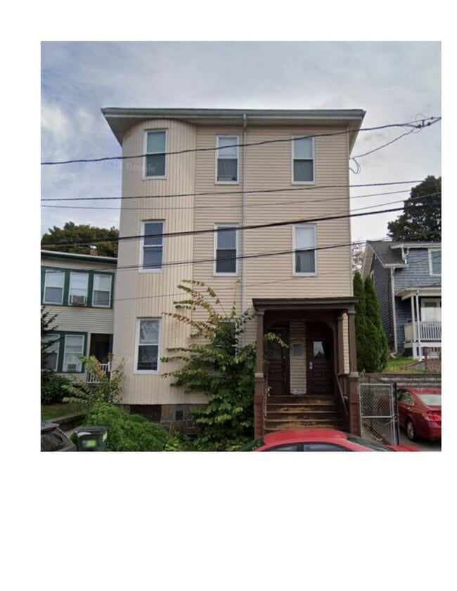 Building Photo - 26 Dana Ave Unit 3