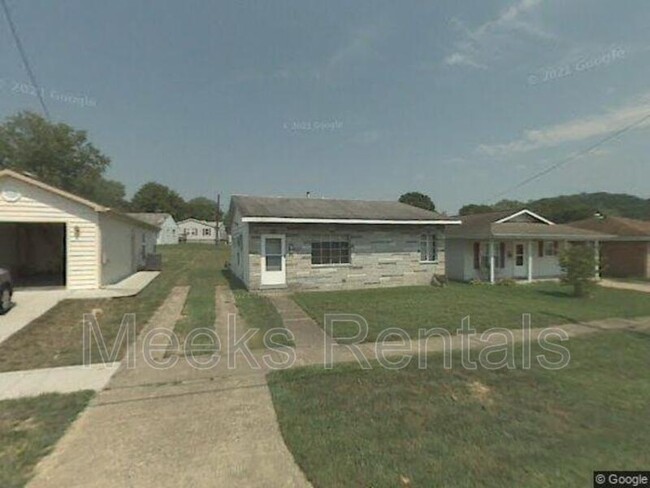 Photo - 214 Lakeview Dr House