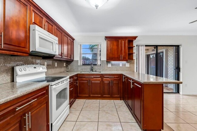 Photo - 8107 SW 23rd Ct