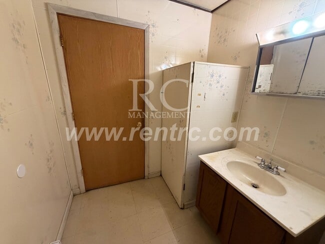 Photo - 1307-C Lape-