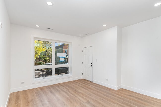 Photo - 2132 S Fairfield Ave Unit 2