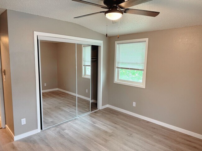 Photo - 525 St Andrew St Unit 527