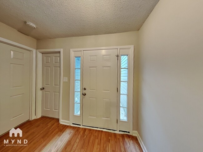 Photo - 2772 Live Oak Trail