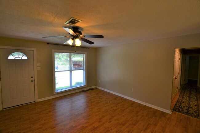 Photo - West Feliciana School District! 3 bedroom, 1.5 bath home in coveted Audubon Hills Subdiv