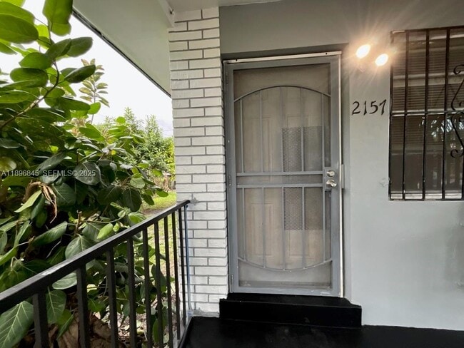 Building Photo - 2157 NW 71st St Unit 2157