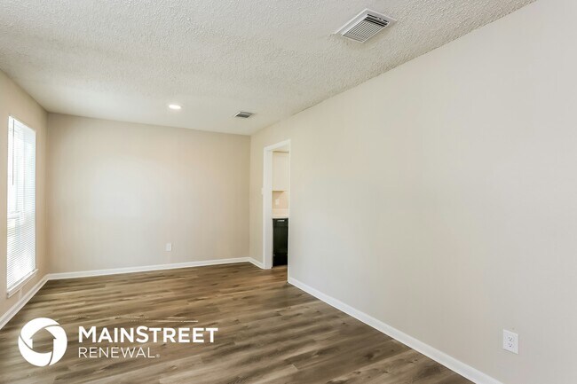 Photo - 1434 New Tree Ln