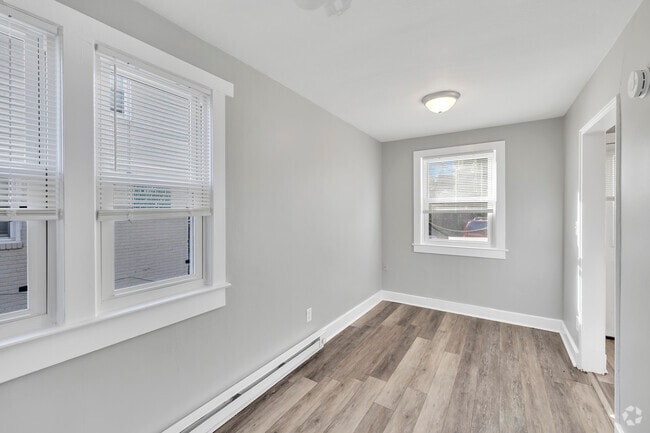 2BR, 1 BA - 830SF - 311A - Dining Room - Townhomes at West Little Creek