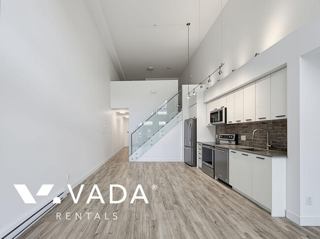 The Lauren 2 BR Loft Rental 604-38013 Third Ave Squamish: VADA