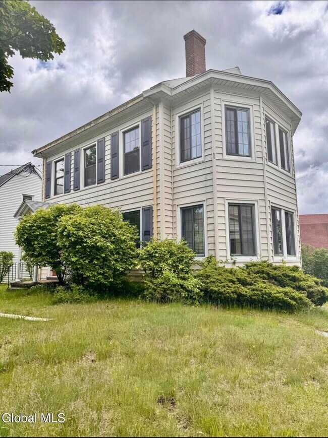 Building Photo - 405 Manning Blvd Unit 1FL