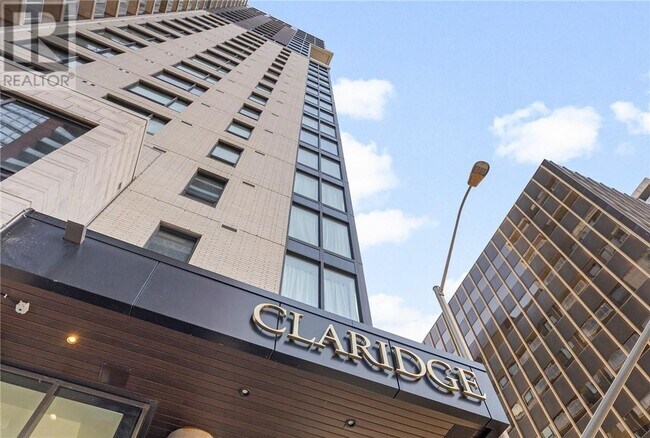 Photo - 180 George St Unité # PH206
