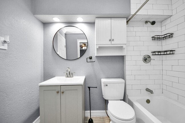 Photo - 1529 Wirt Rd