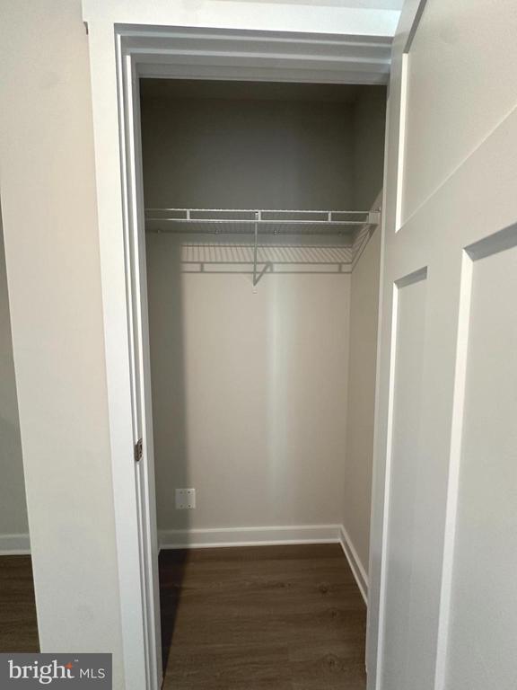 Photo - 369 Huntwell W Ave