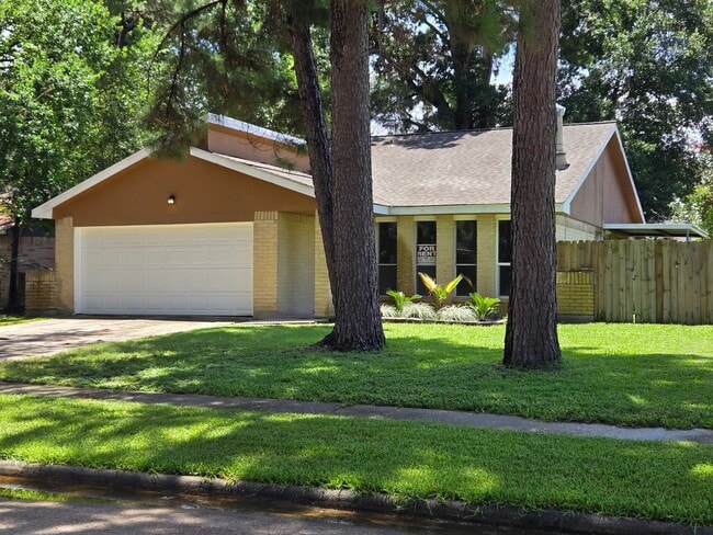 Photo - 7026 Foxfield Ln