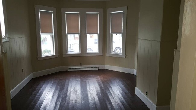 Building Photo - 51 Trull St Unit 1