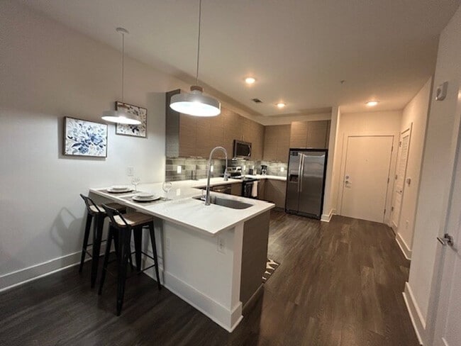 Photo - 915 Battery Ave SE Unit ID1332024P