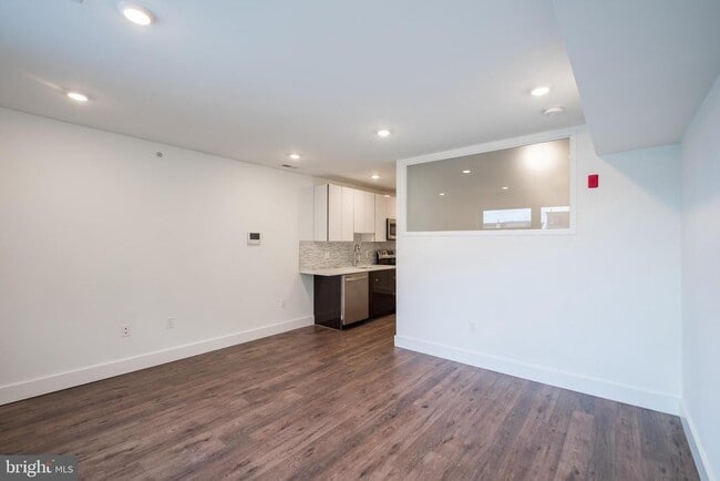 Building Photo - 1155 S 15th St Unit 108 Rental