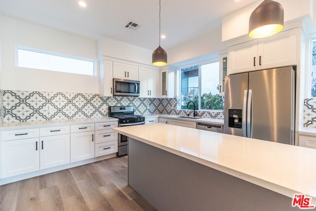 Photo - 5323 Ben Ave