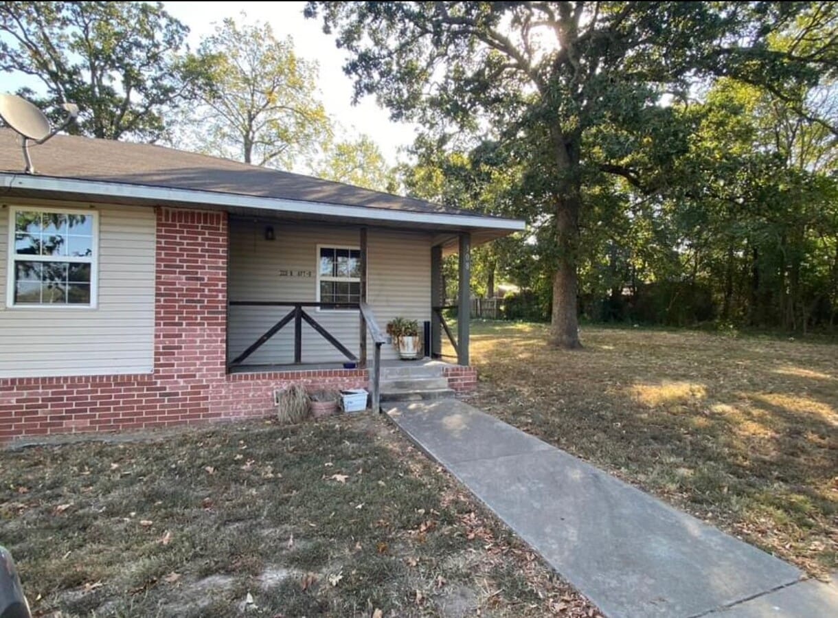 Photo - 308 N 3rd St