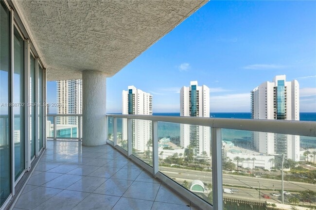 Building Photo - 16400 Collins Ave Unit 2142