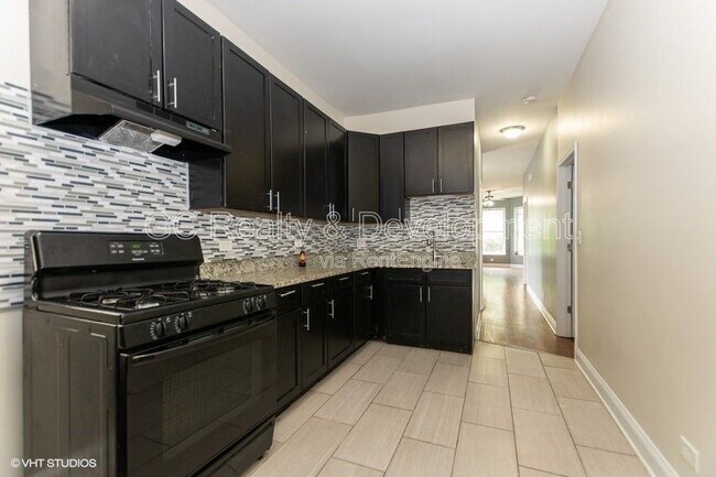 Photo - 7642 S Normal Ave Unidad 1