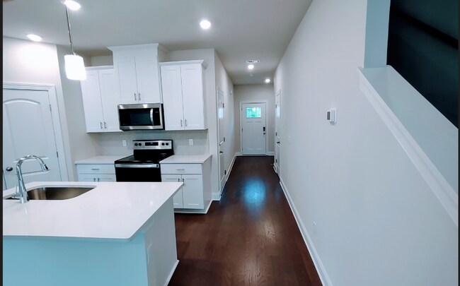 Photo - 1729 Tahoma Dr
