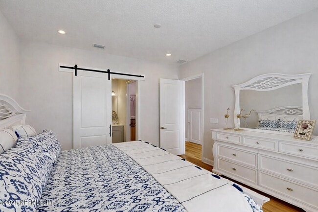 19 Spinney Ln