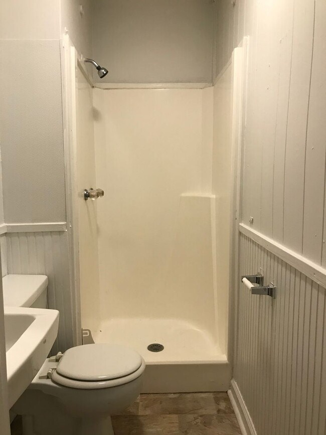 Photo - 3 Bedroom House on Desiree Ct. Available Now!