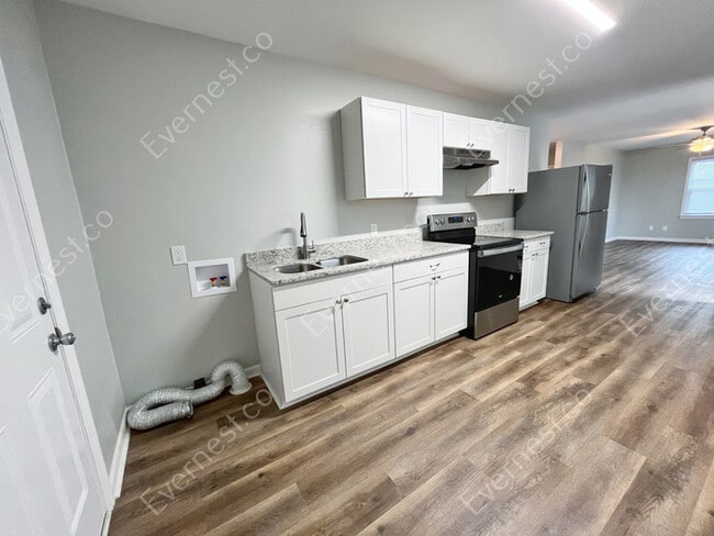 Photo - 414 Miller St