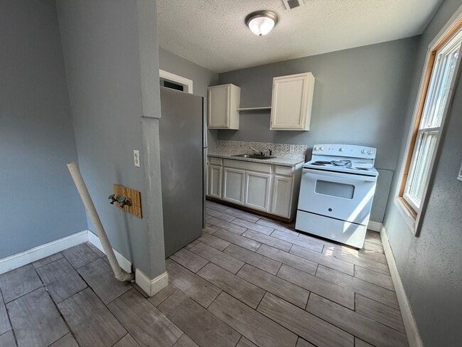 Photo - 3521 Sunview Ave