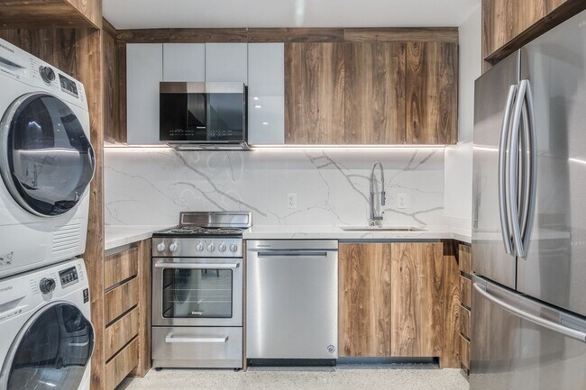 Photo - 1170 Barclay St Unit 405