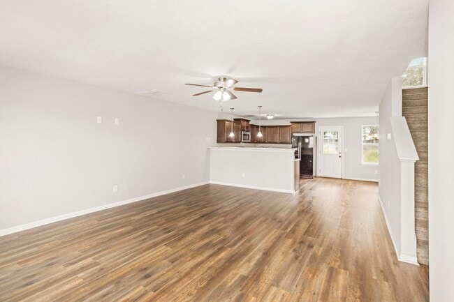 Photo - 733 Hollandale Rd