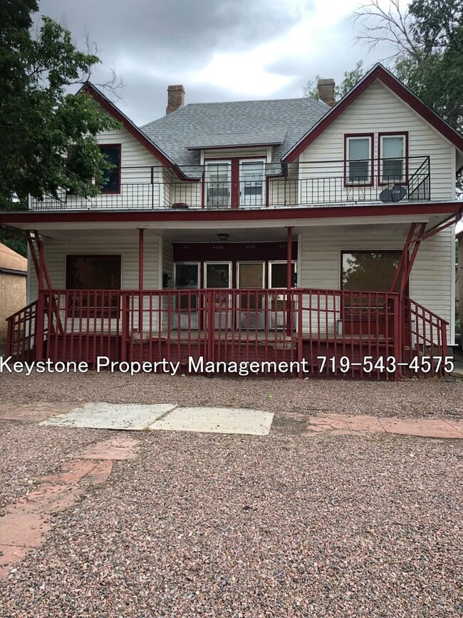 Building Photo - Downtown Apartment in 4-Plex with 2 Bedroo... Unit 411 W. 12th Street