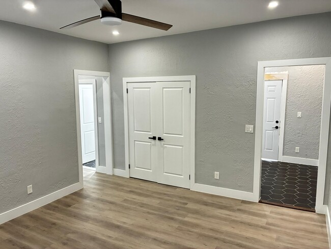 Photo - 2738 Riverside Ave