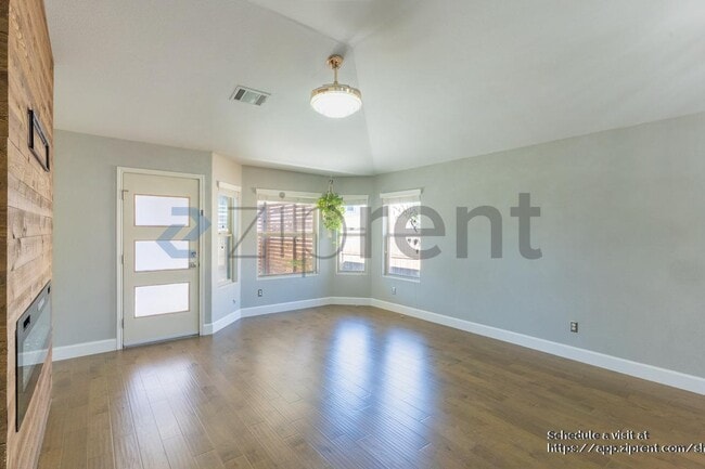Photo - 19004 Mangan Way