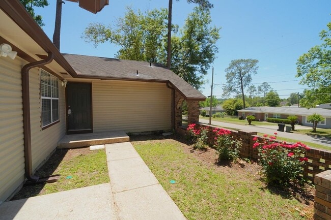 Photo - 1545 Pine View Dr