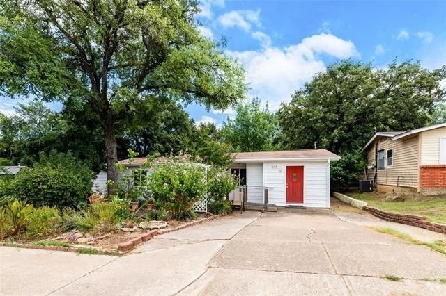 Building Photo - 6408 Ramey Ave Rental