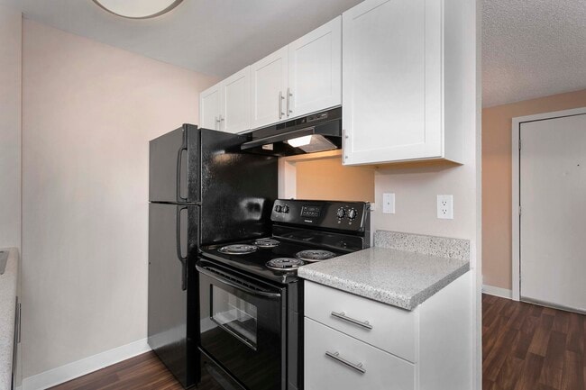 THE HEIGHTS AT SHERIDAN (BAYVIEW APTS)