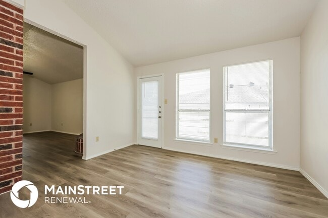 Photo - 10909 Hornby St