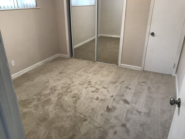 Photo - 219 E St John St Unidad 1