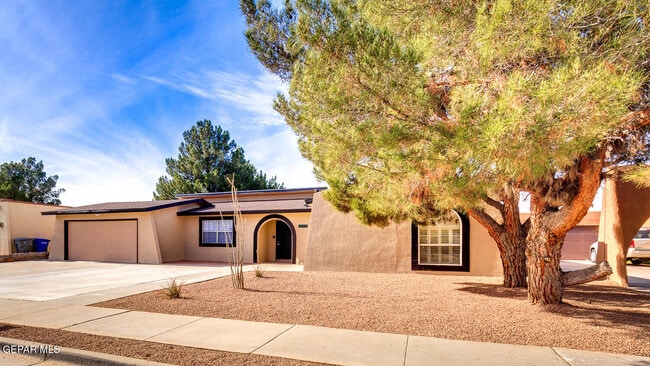 Photo - 5572 Fernwood Cir