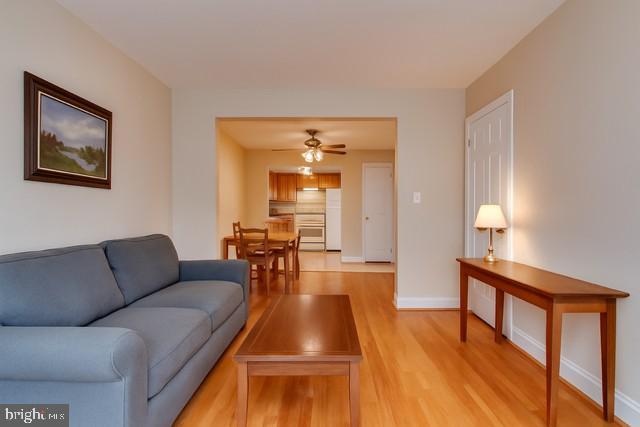 Photo - 726 3rd St NE