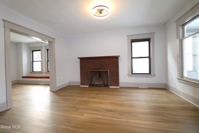 Photo - 442 Plymouth Ave