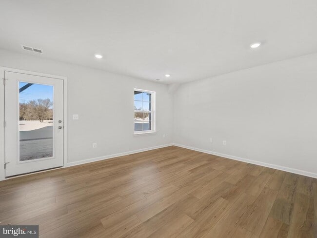 Photo - 93 Cooperage Rd