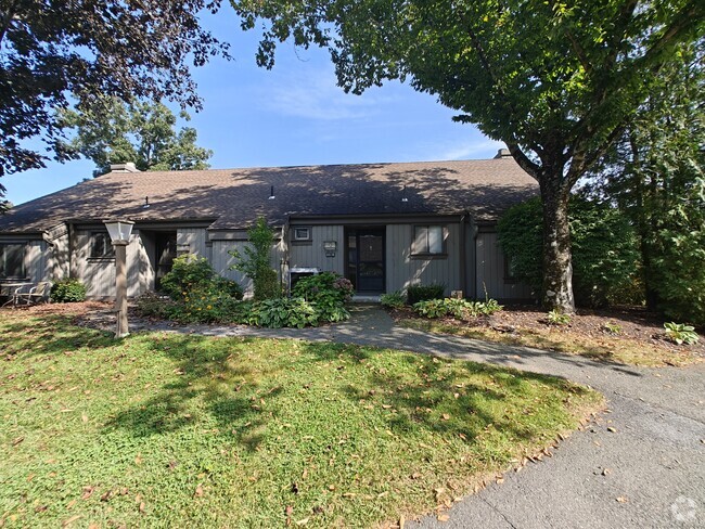 Building Photo - 351 Heritage Vlg Unit B Rental
